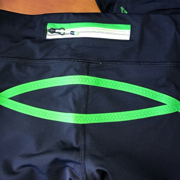 NWT Lululemon Run: Pace Crop 17” Black/Ocean Stripe Frond/Frond Vintage & Rare - Picture 3 of 16